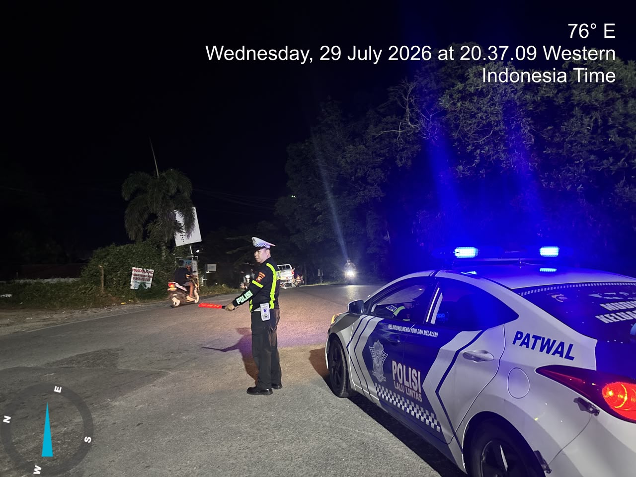 Blue Light Patrol Satlantas Polres Sintang Hadirkan Rasa Aman, Arus Lalu Lintas Terpantau Lancar