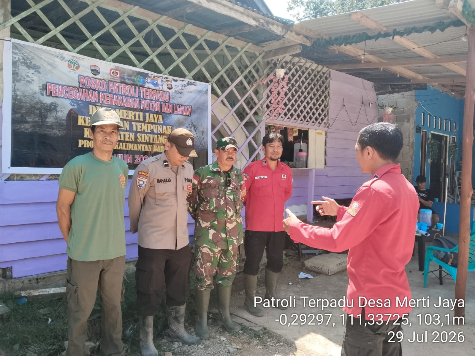 Polsek Tempunak Bersama TNI dan Manggala Agni Perkuat Patroli Terpadu Cegah Karhutla