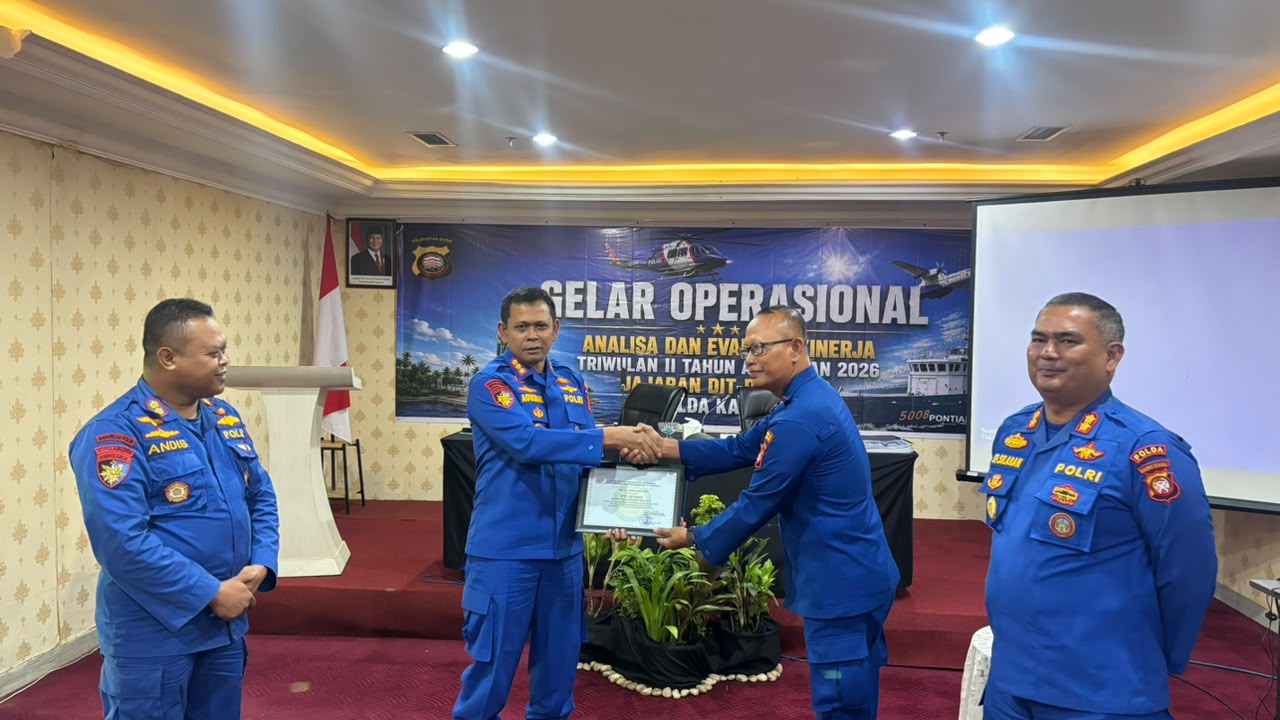 Satpolairud Polres Sintang Raih Penghargaan atas Dedikasi dalam Operasi SAR Kecelakaan Helikopter PK-CPX