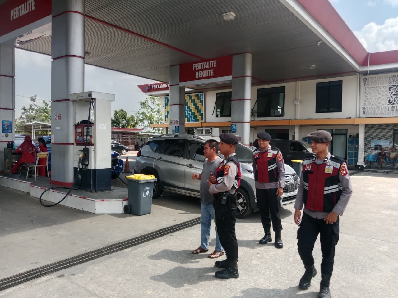 Sat Samapta Polres Sintang Imbau Masyarakat Bijak Membeli BBM