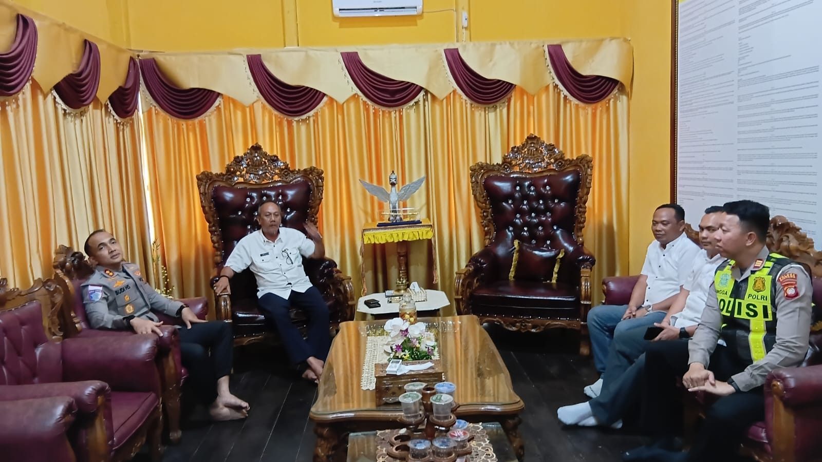 Kapolres Sintang Pererat Silaturahmi dengan Sultan Sintang