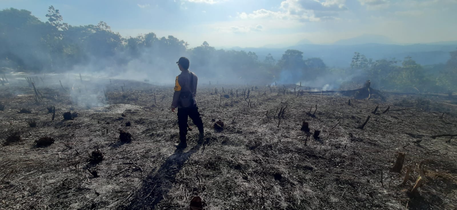 Respons Cepat Cegah Karhutla, Polsek Ambalau Lakukan Ground Check Enam Titik Hotspot