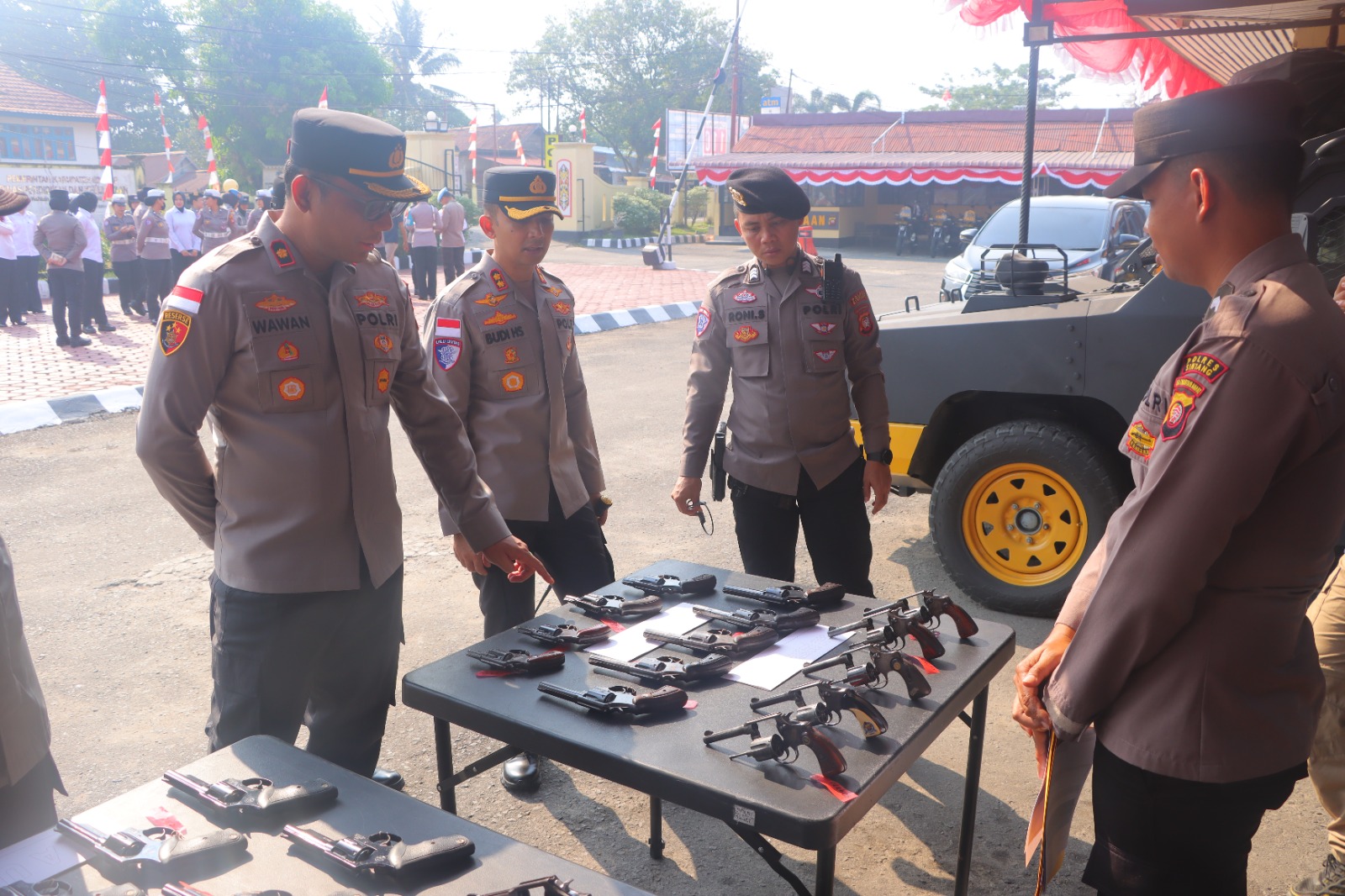 Pengecekan Senjata Api, Kapolres Sintang Pastikan Kelayakan