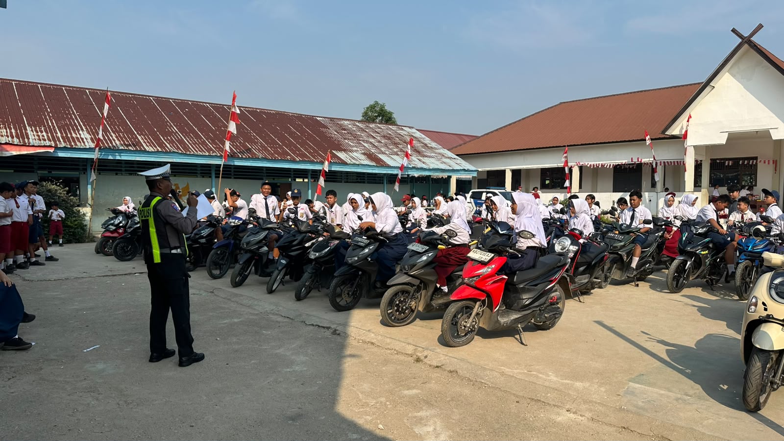 Police Go to School, Satlantas Edukasi Pelajar SMPN 6