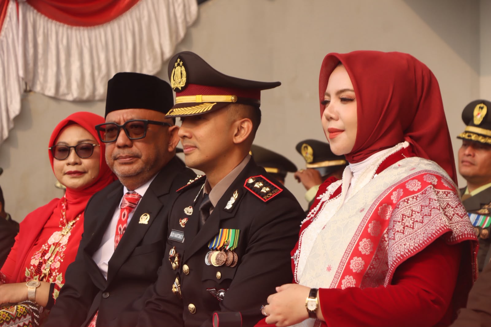 Kapolres Sintang Hadiri Upacara HUT ke-81 Kemerdekaan RI di Stadion Baning