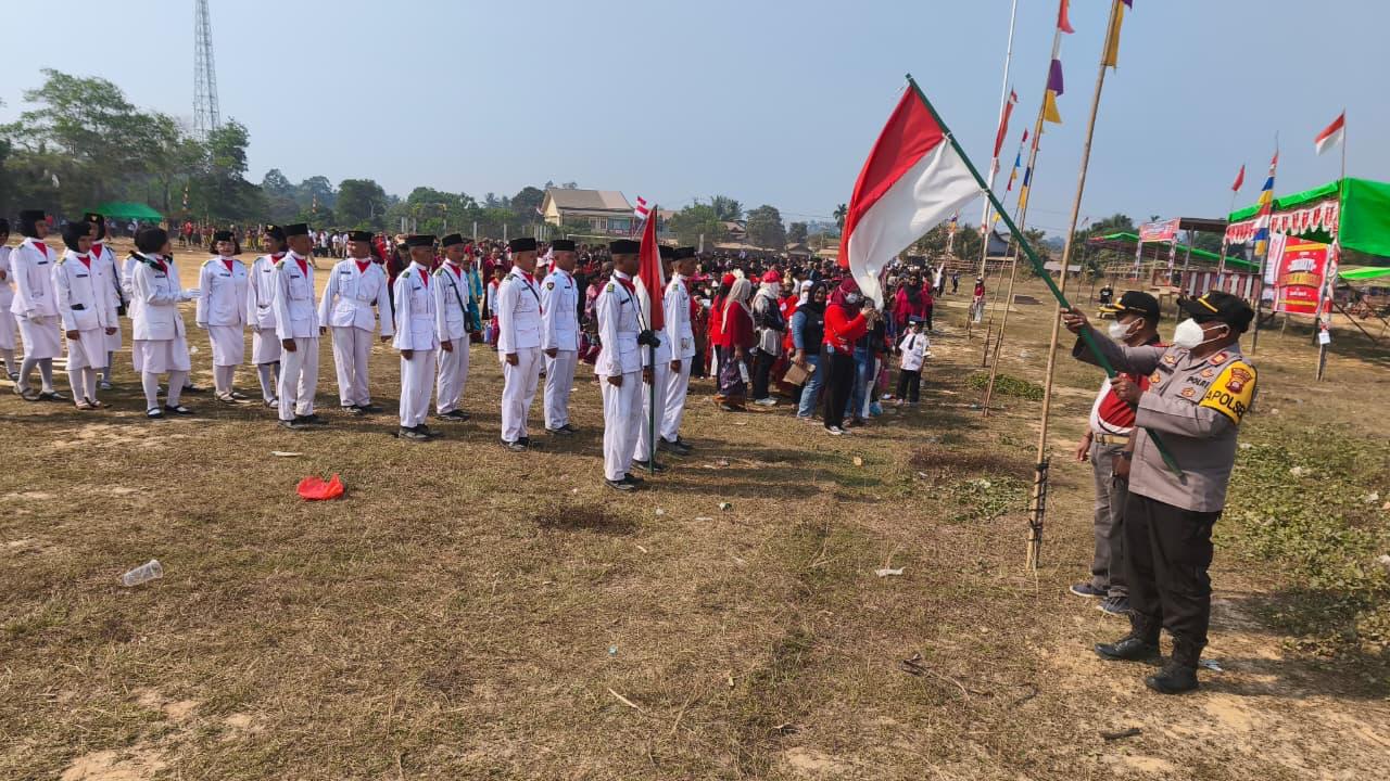 Warga Serawai Semarakkan HUT RI ke-81 dengan Karnaval