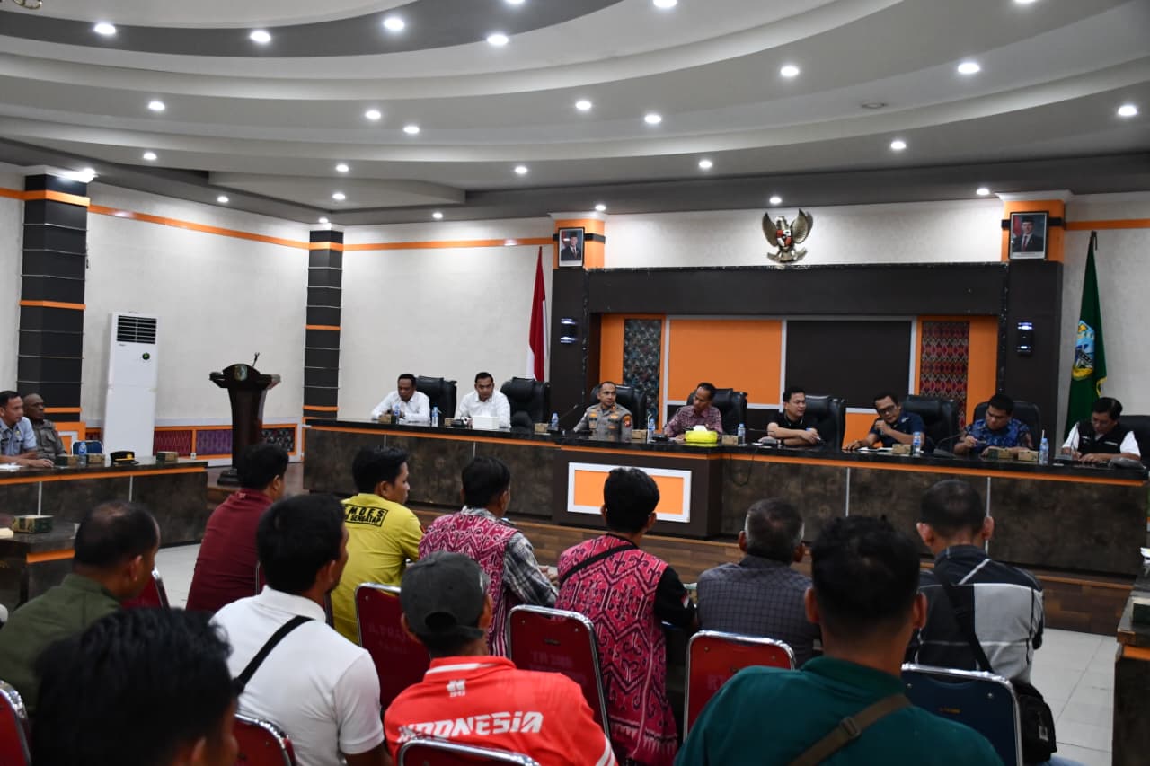 Polres Sintang Amankan Audiensi Warga Terkait Plasma dan HGU