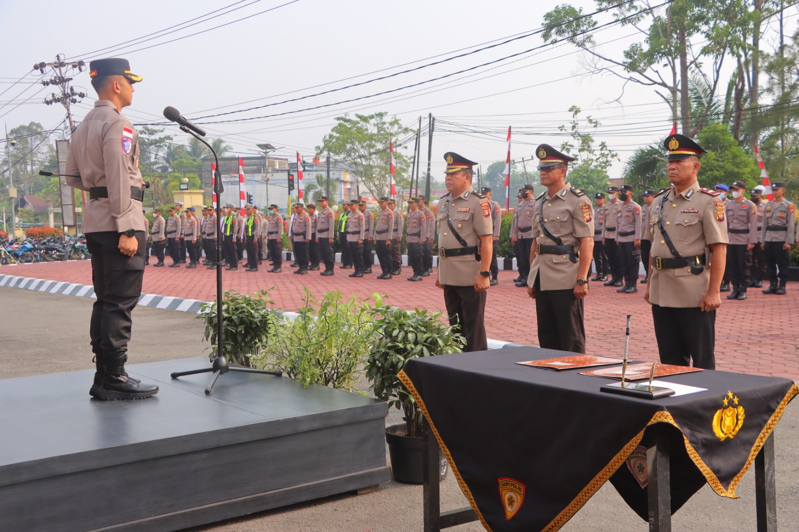 Kapolres Sintang Pimpin Sertijab Kabag Ops dan Kapolsek Kelam
