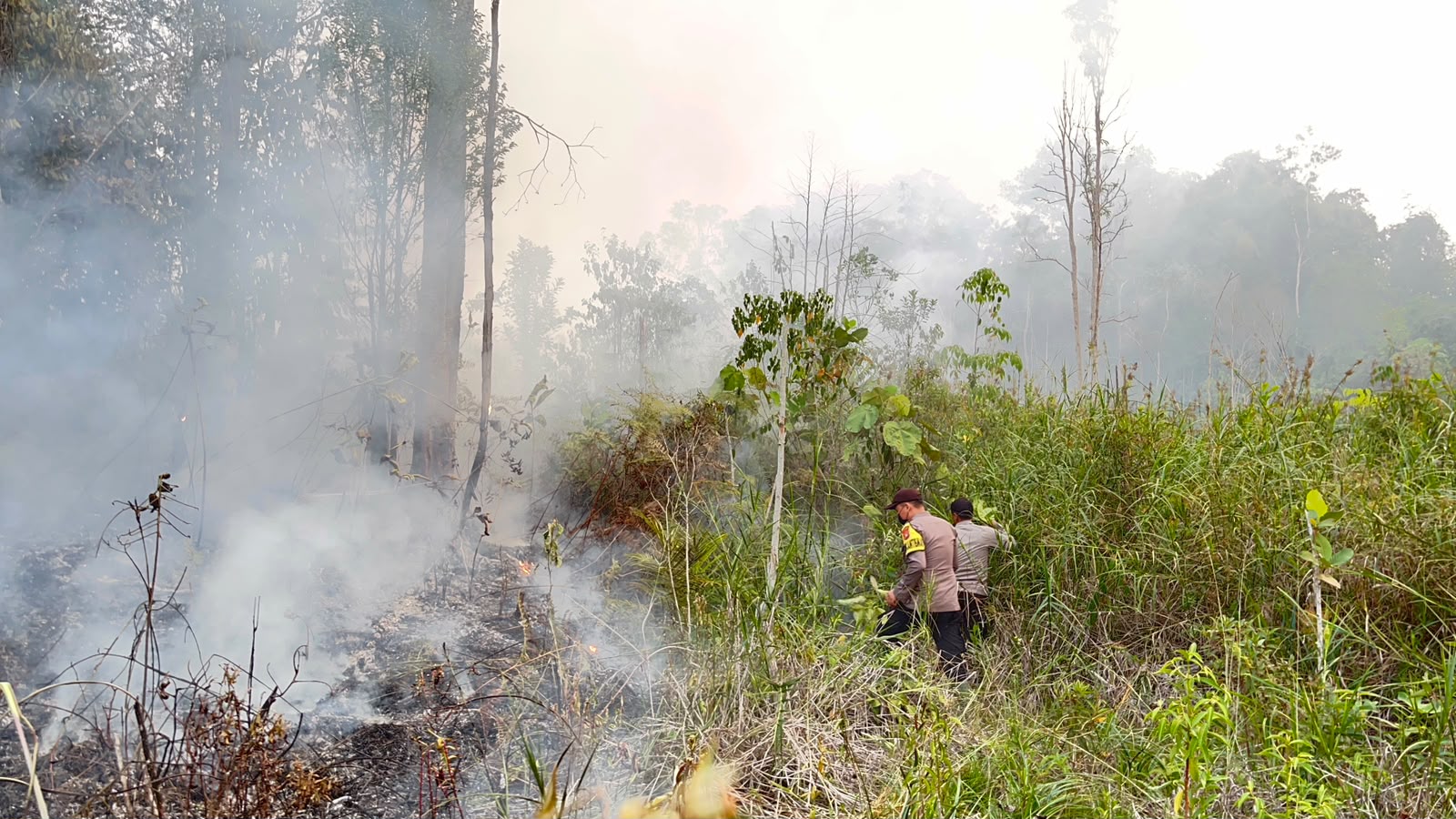 Polsek Ketungau Tengah Tangani Hotspot di Desa Semareh