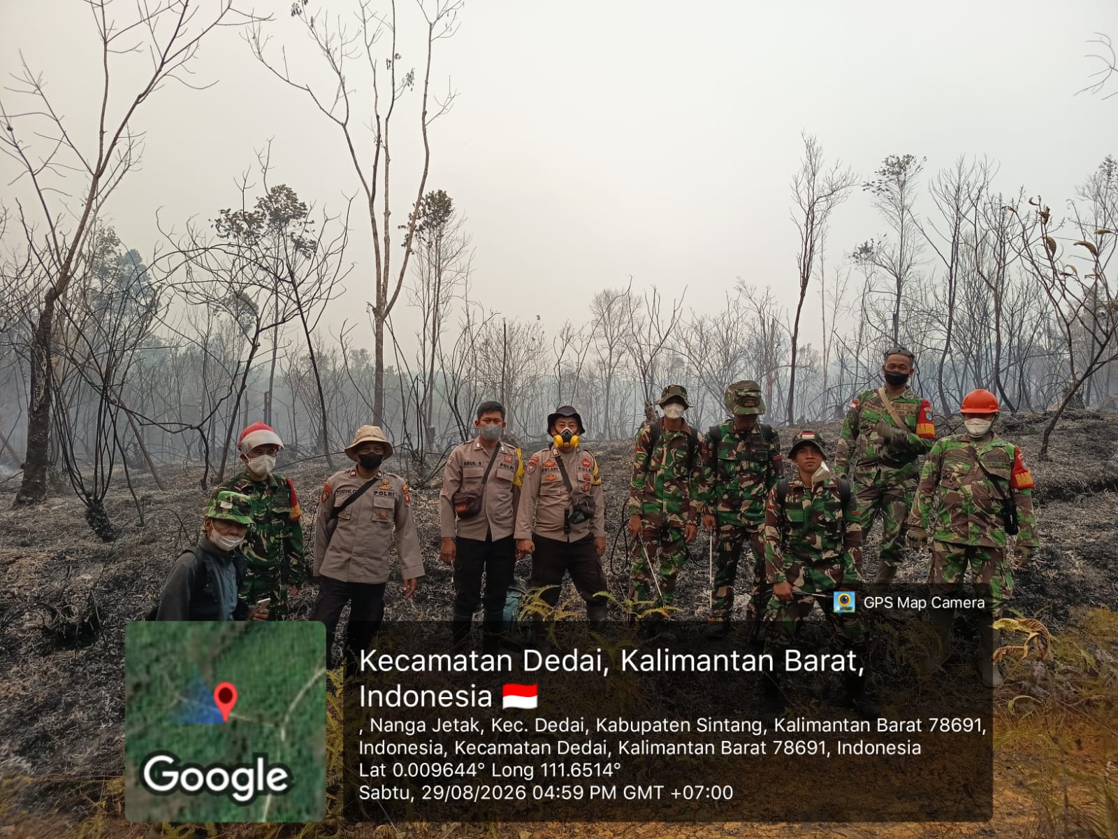 Gerak Cepat Cegah Karhutla Meluas, Polsek Dedai Bersama TNI dan Masyarakat Padamkan Api