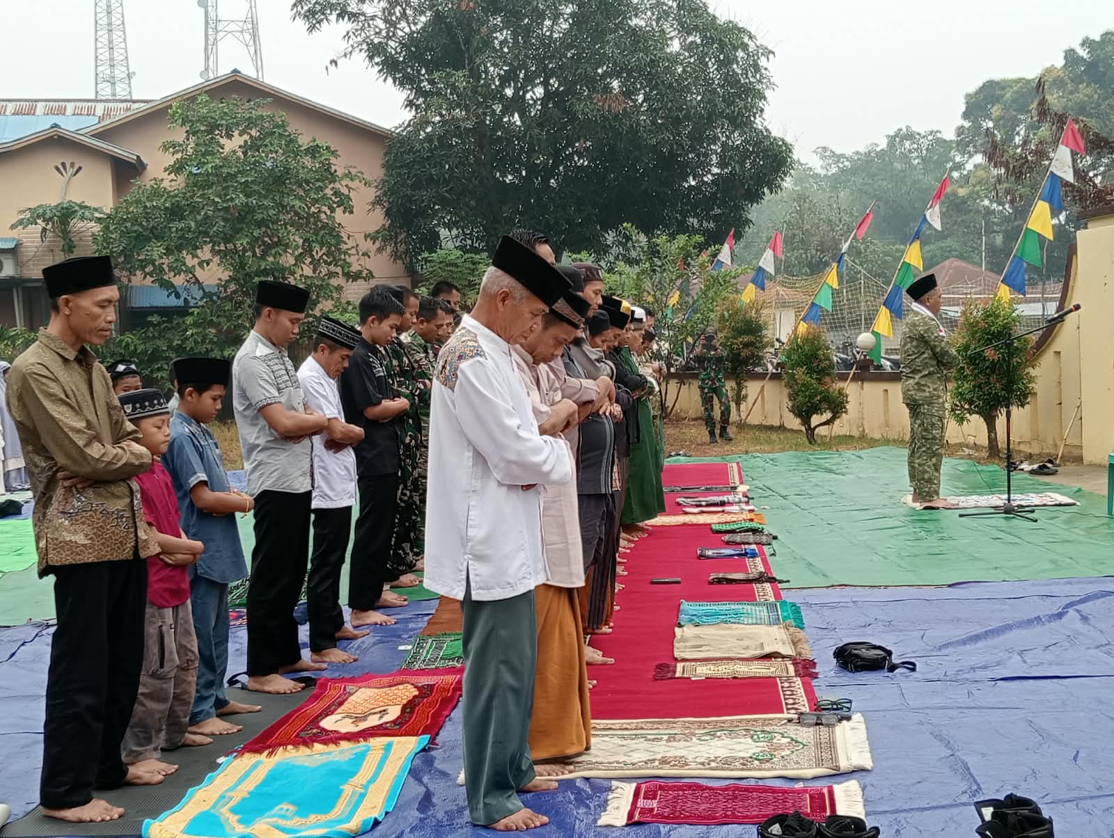 Polsek Kayan Hilir Laksanakan Salat Istisqa di Halaman Mapolsek