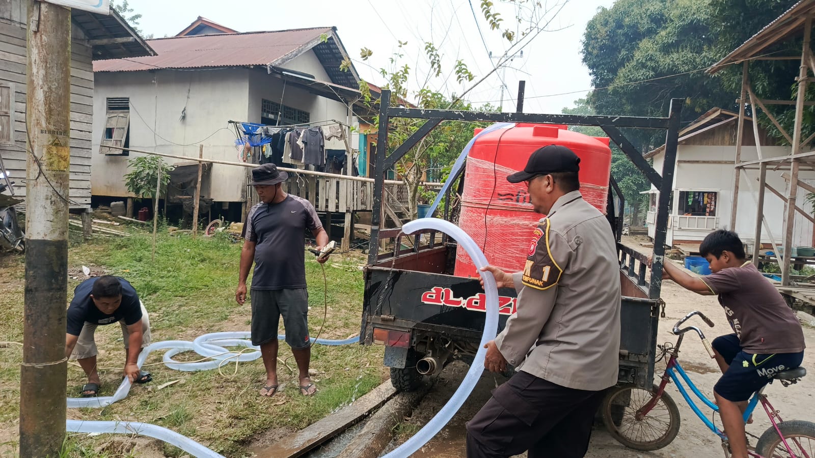 Polres Sintang Bangun 30 Sumur Bor, Cegah Karhutla