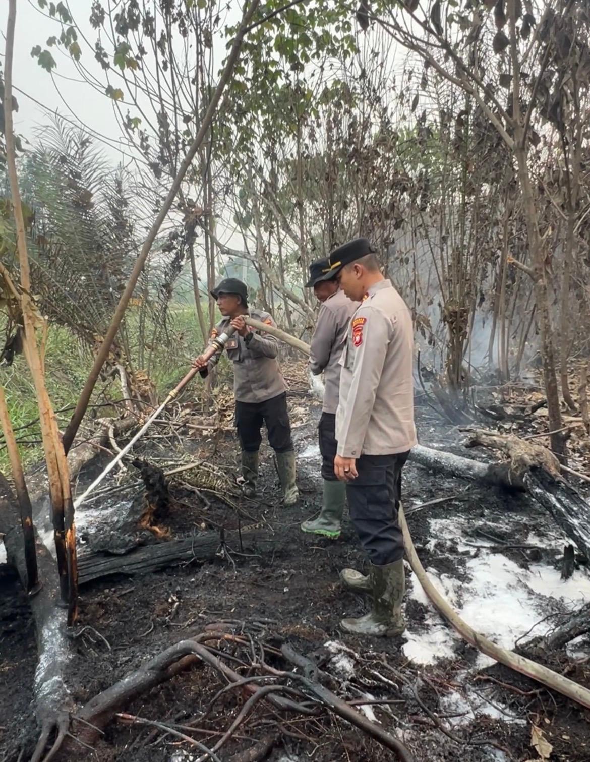 Uji Penggunaan Cairan X-Fire, Polres Sintang Perkuat Penanganan Karhutla di Lahan Gambut