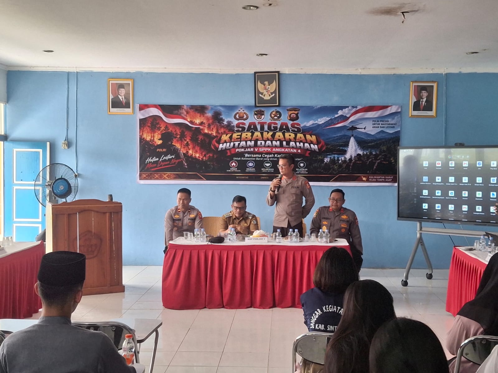 SPPK Lemdiklat Polri Edukasi Masyarakat Sungai Tebelian