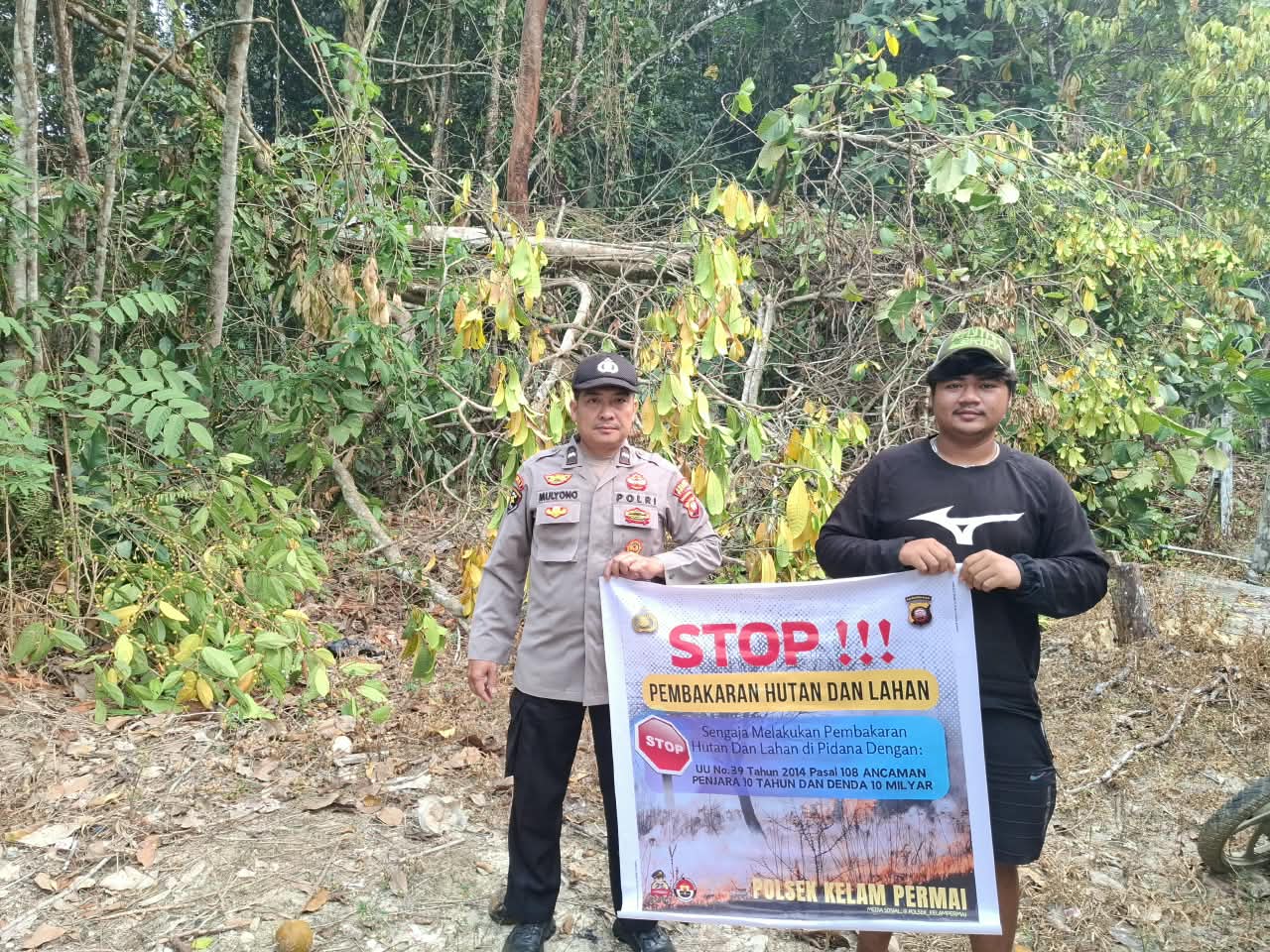Polsek Kelam Permai Sosialisasikan Larangan Pembakaran Lahan ke Warga