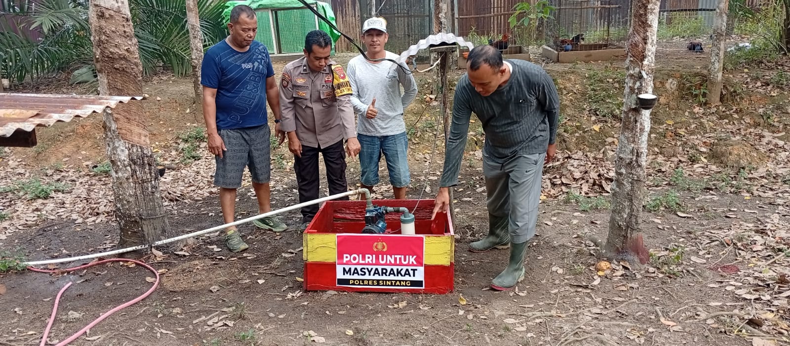 Atasi Krisis Air Bersih, Polsek Tempunak Bangun Sumur Bor untuk Warga