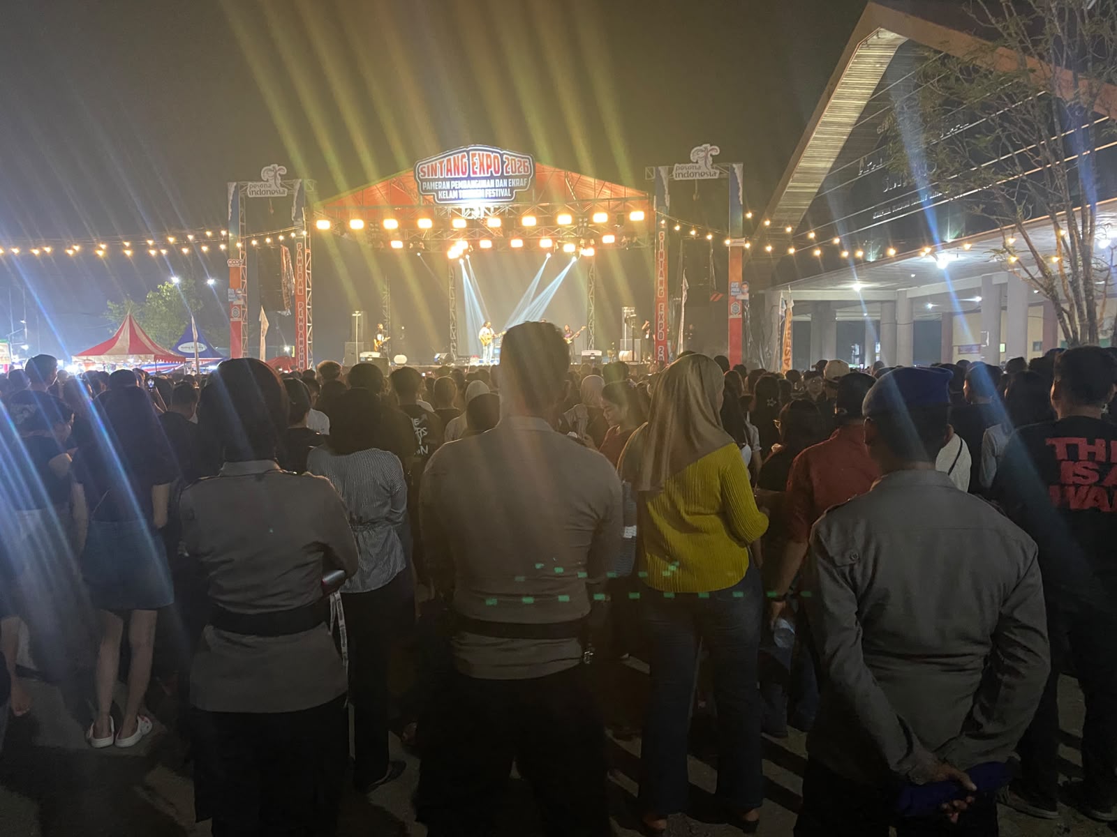 Polres Sintang Amankan Penutupan Pameran Pembangunan dan Sintang Expo 2026