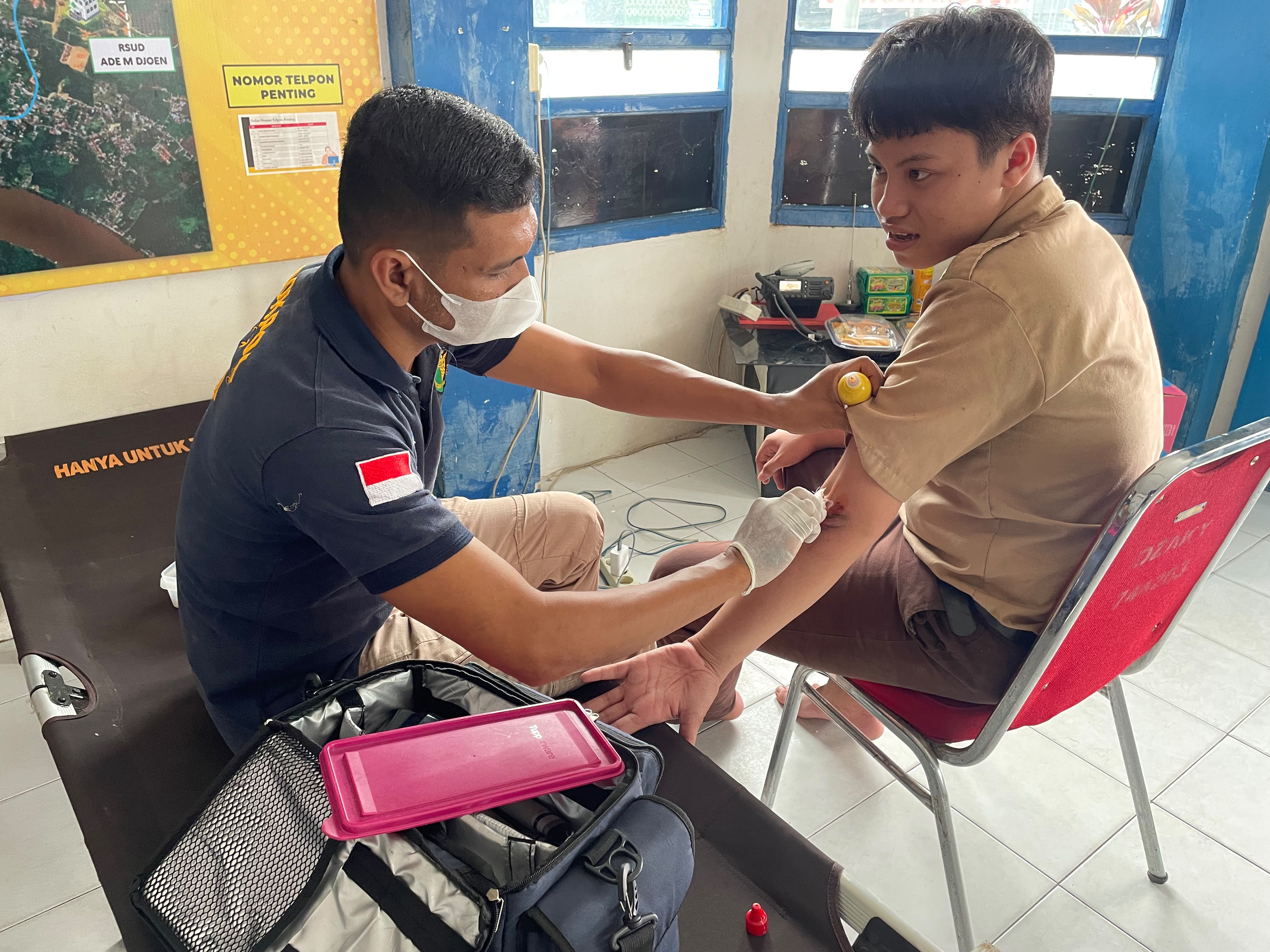 Sidokkes Polres Sintang Siagakan Posko Ruang Oksigen dan Layanan Kesehatan Gratis