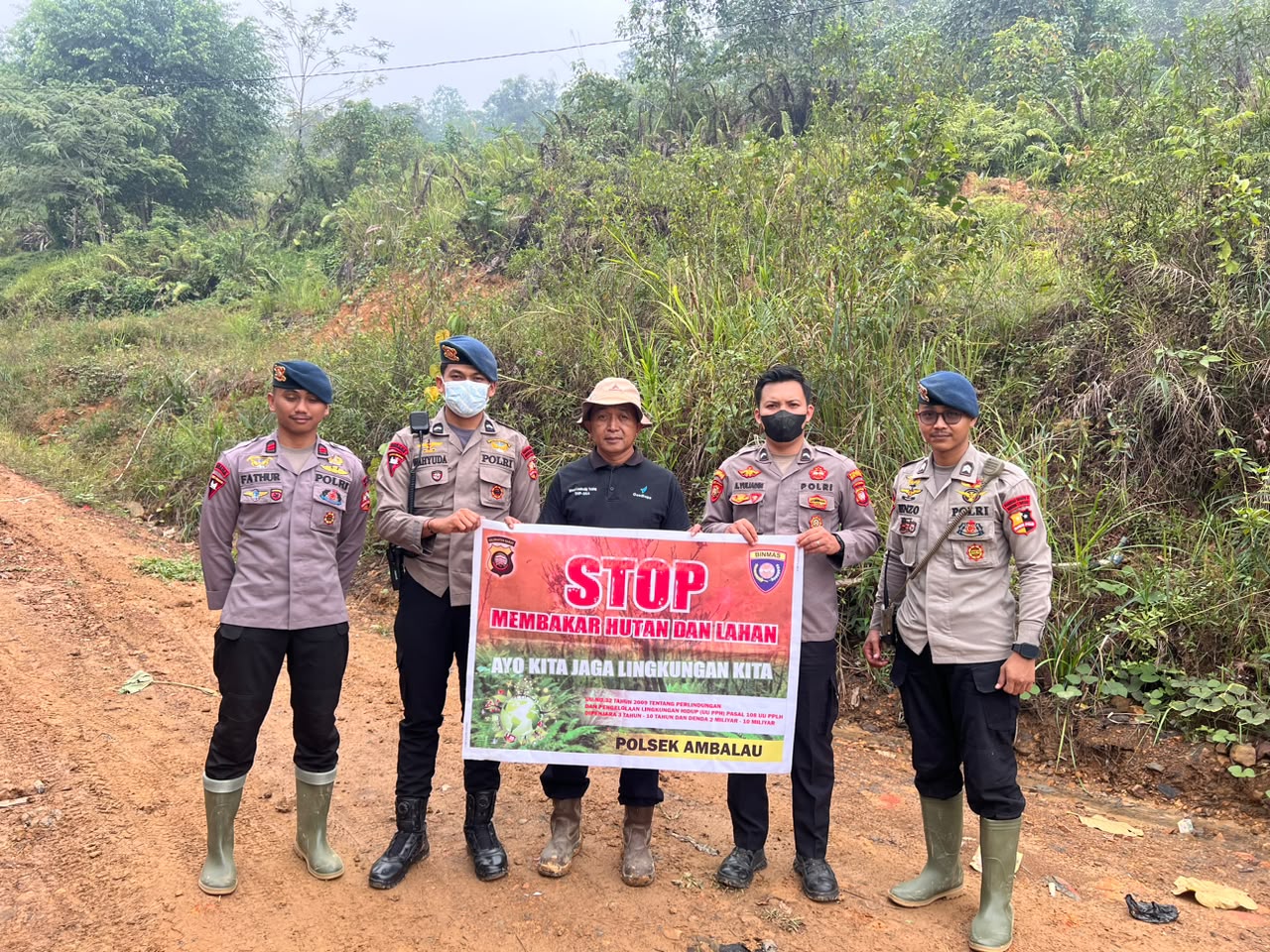 Bhabinkamtibmas Serentak Sosialisasikan Larangan Buka Lahan dengan Membakar
