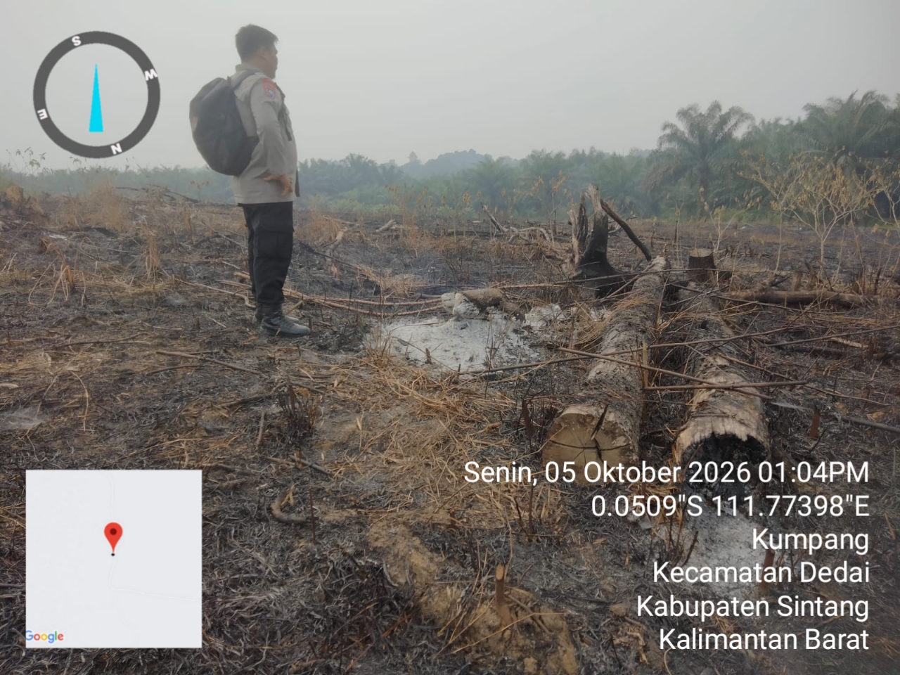 Personel Polsek Dedai Verifikasi Titik Hotspot di Desa Kumpang