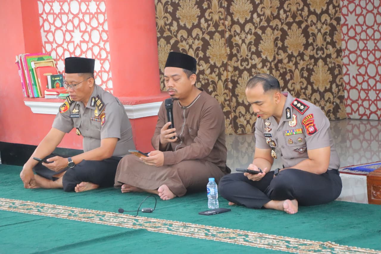 Perkuat Integritas dan Keimanan, Polres Sintang Gelar Binrohtal